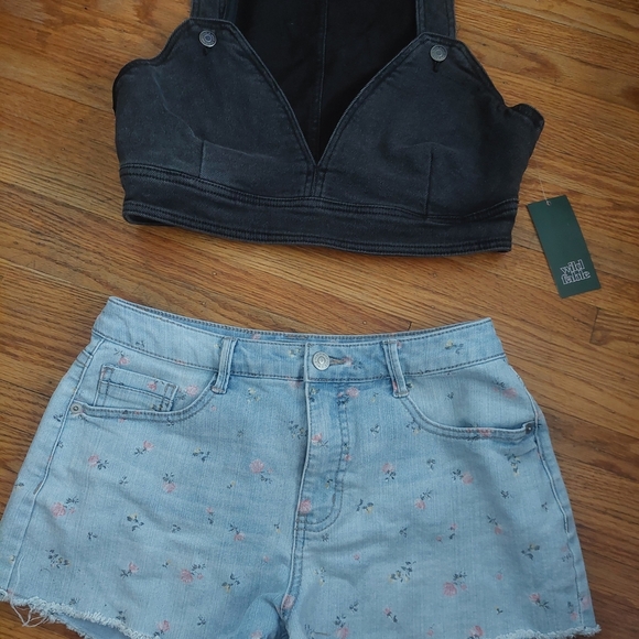 wild fable Tops - Wild Fable Charcoal Denim Crop Top Sz M W/ Denim Floral Cut Off SHORTS Sz 6 (D)